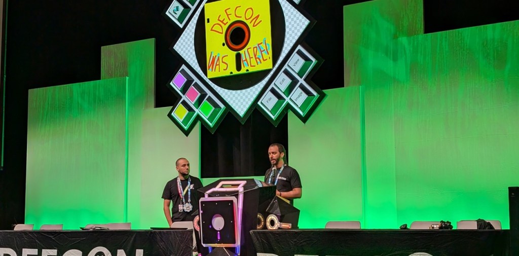 DEF CON 34: muestran cómo se pueden hackear los controles biométricos de bancos y fintech de América Latina